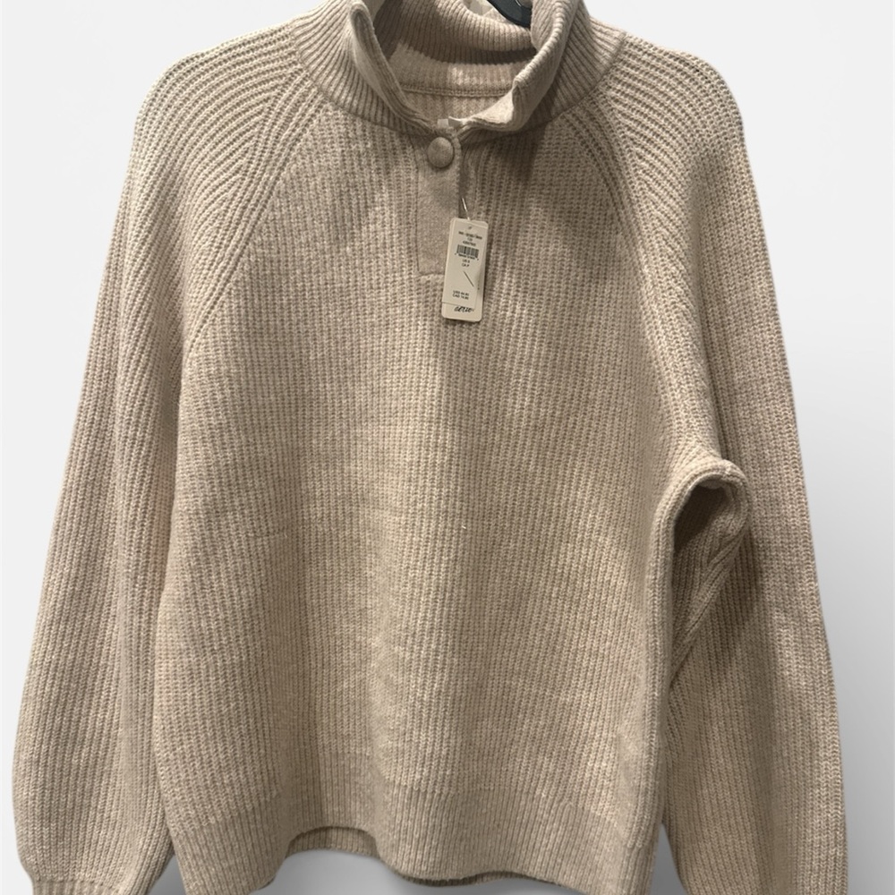New with tags Aerie Taupe Turtleneck Sweater